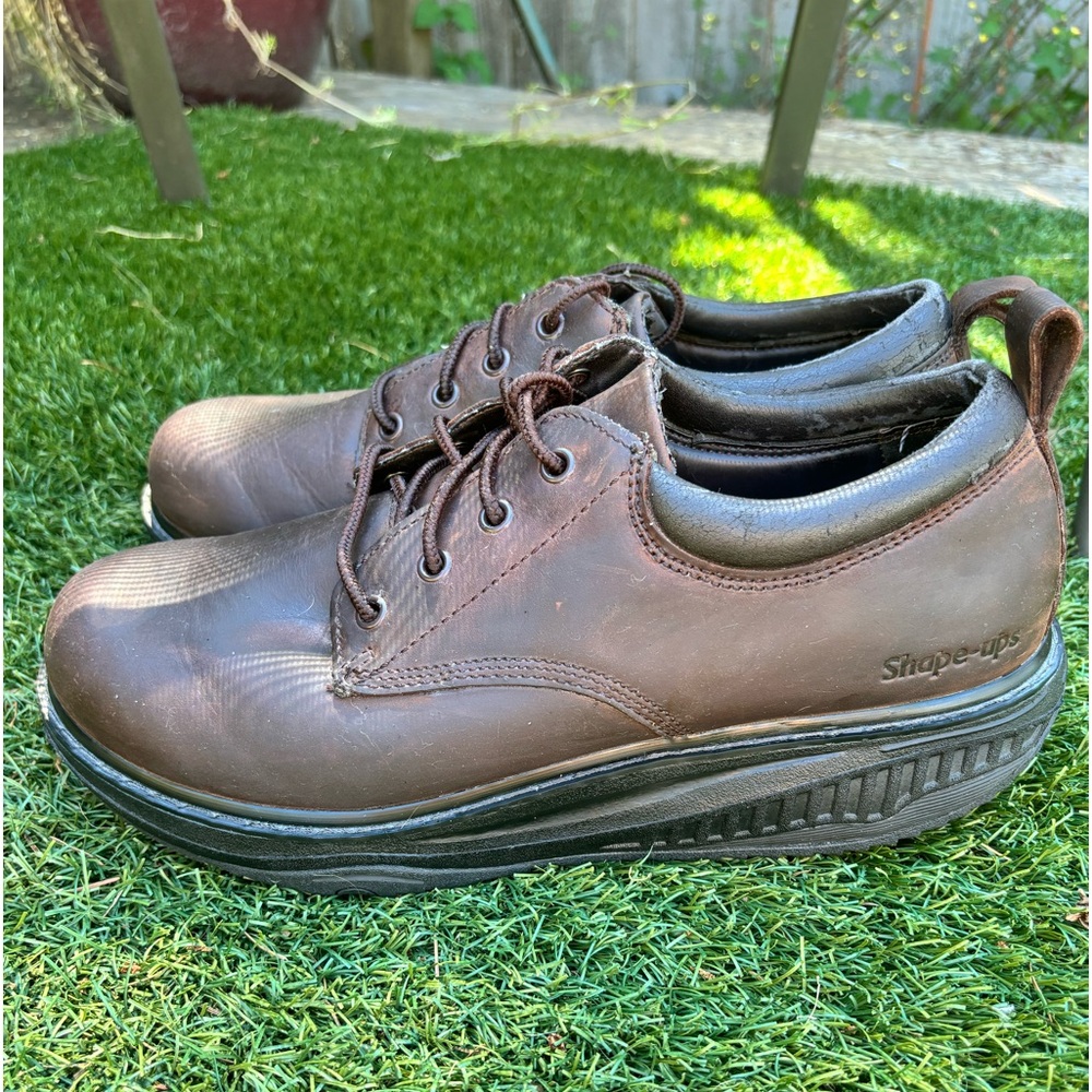 Mens SKECHERS SHAPEUPS Work Shoes!